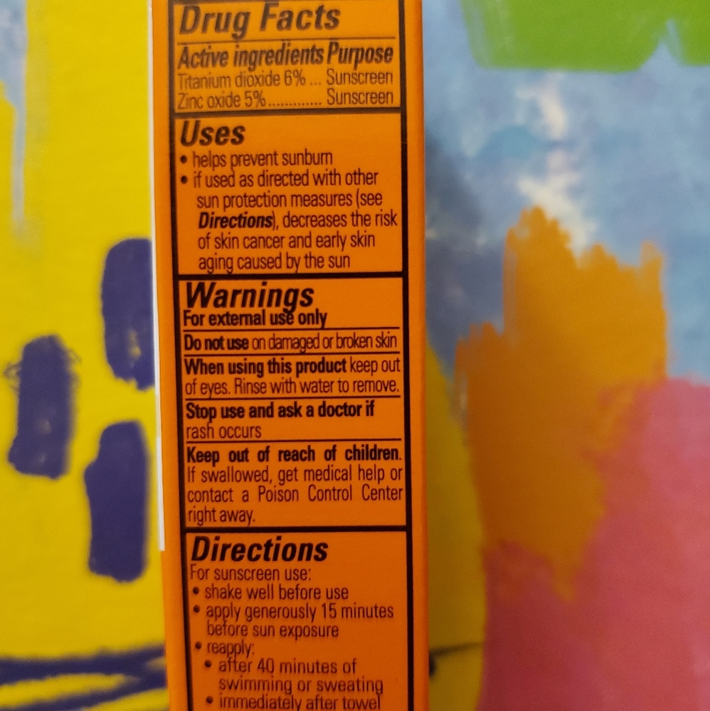 Mineral light fluid SPF 50 face sunscreen (sample) - Picture 2 of 5